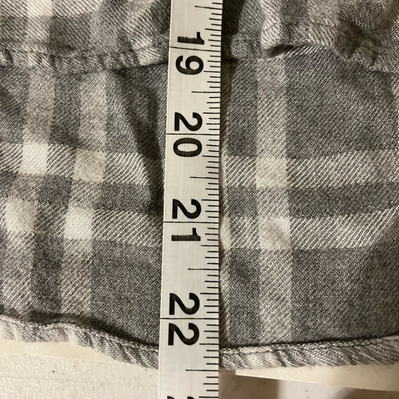 Cloth & Stone Blouse Women’s Sz XXS Gray Plaid V Neck Casual School Lightweight - Picture 6 of 6